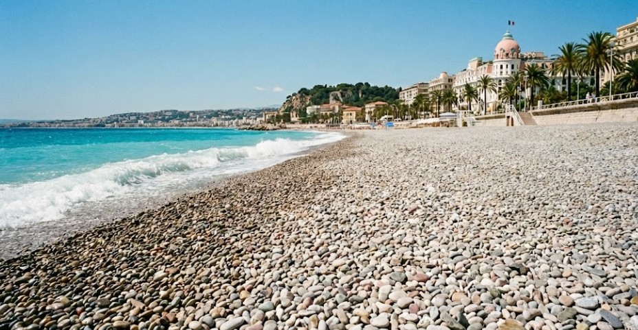 plage Nice galet